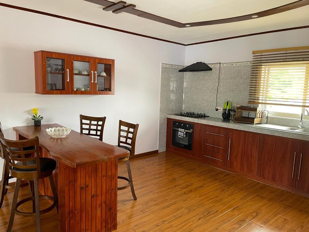 Mokara Holiday Apartment Anse Royale Exterior photo