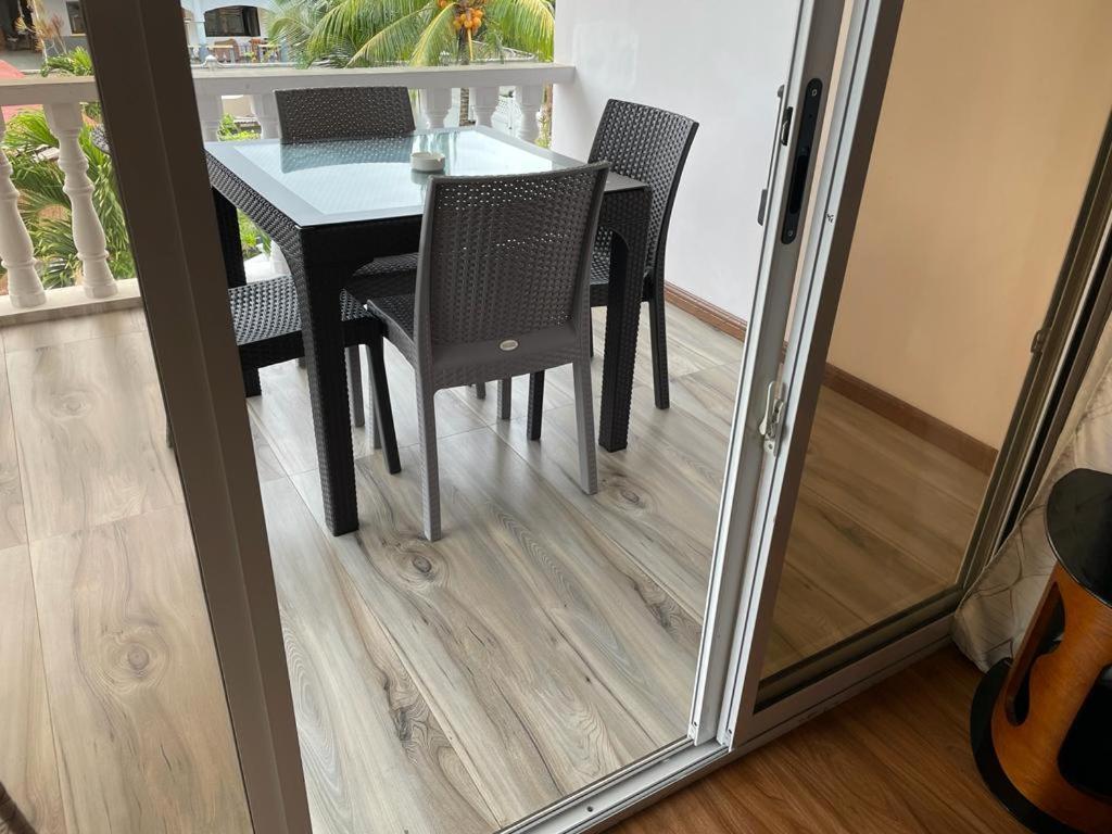 Mokara Holiday Apartment Anse Royale Exterior photo
