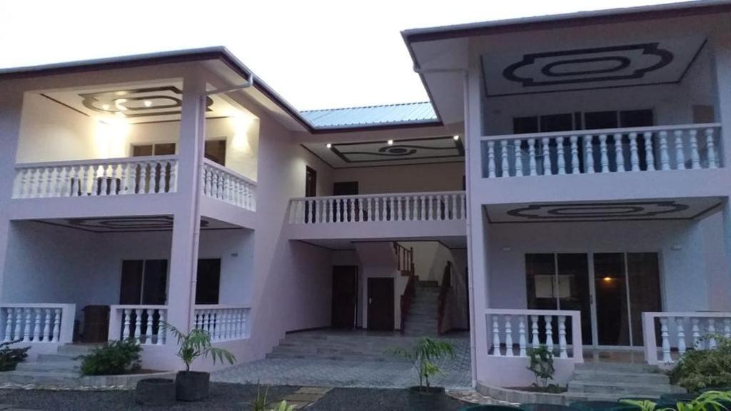 Mokara Holiday Apartment Anse Royale Exterior photo