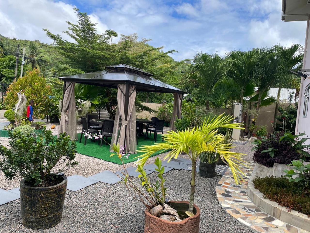 Mokara Holiday Apartment Anse Royale Exterior photo